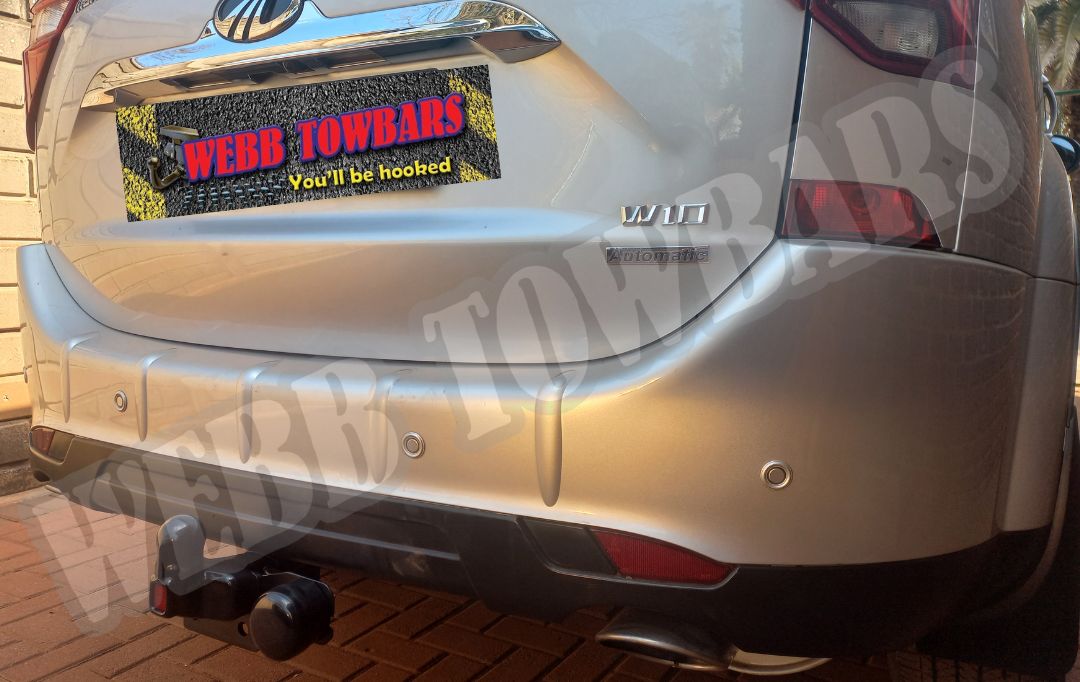 Mahindra XUV500 W10 standard towbar, expertly manufactured and fitted by Webb Towbars in Gauteng, South Africa for reliable towing performance.