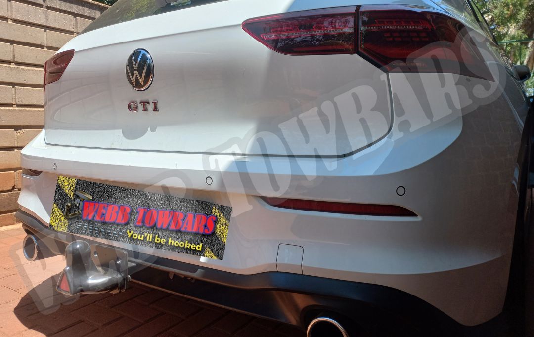 Volkswagen Golf GTI detachable towbar, manufactured and fitted by Webb Towbars in Gauteng, South Africa for convenient and versatile towing solutions.