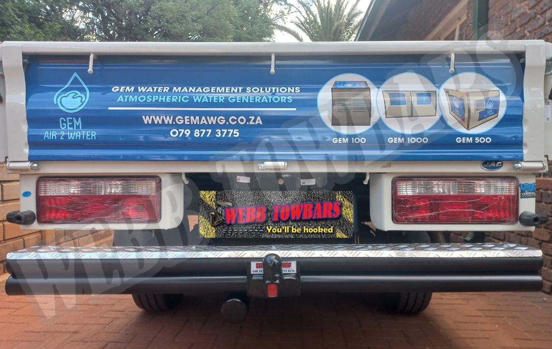 JAC Motors X200 fitted with a double tube and step towbar, expertly manufactured and installed by Webb Towbars in Gauteng, South Africa for enhanced utility and durability.