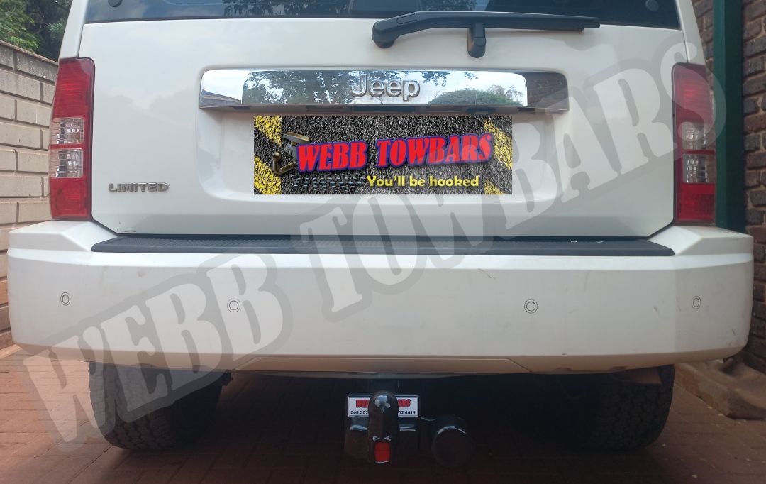 Jeep Cherokee Limited fitted with a standard towbar, expertly manufactured and installed by Webb Towbars in Gauteng, South Africa for dependable towing solutions.