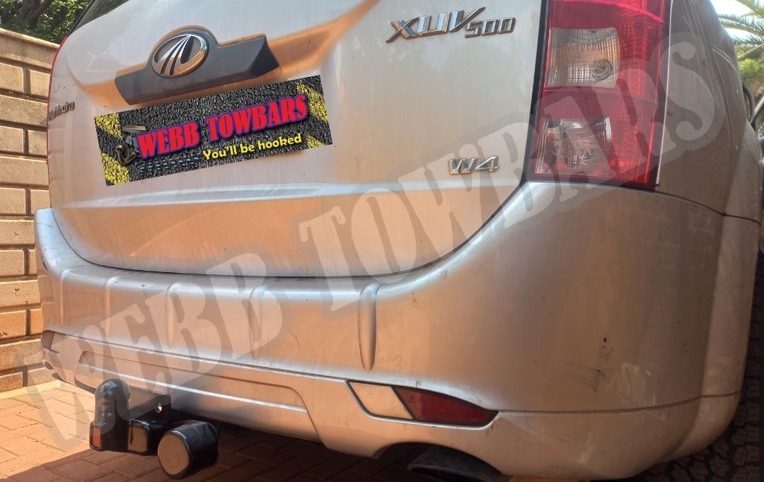 Mahindra XUV500 W4 fitted with a standard towbar, professionally manufactured and installed by Webb Towbars in Gauteng, South Africa for dependable towing solutions.