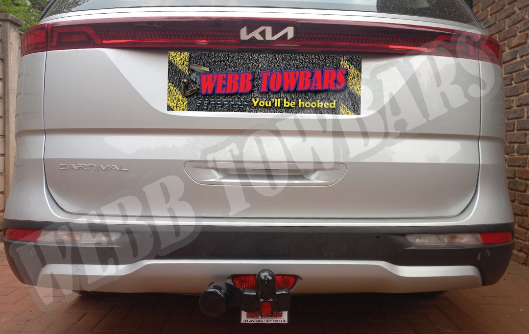 Kia Carnival fitted with a standard towbar, manufactured and installed by Webb Towbars in Gauteng, South Africa for dependable towing solutions.