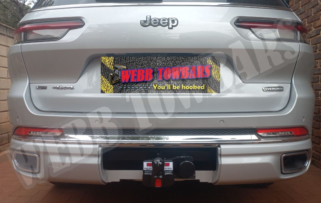 Jeep Grand Cherokee Overland fitted with custom-designed detachable towbar by Webb Towbars in Gauteng, South Africa – seamless finish with hidden plug and cover integration for a sleek, towbar-free appearance when removed.