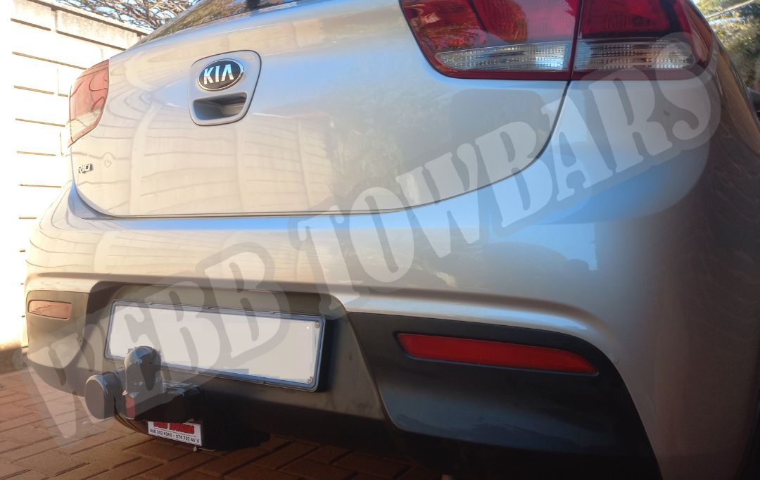 Kia Rio Hatchback fitted with a custom Standard Towbar by Webb Towbars in Meyerton, Gauteng – durable, secure towing solution for compact vehicles
