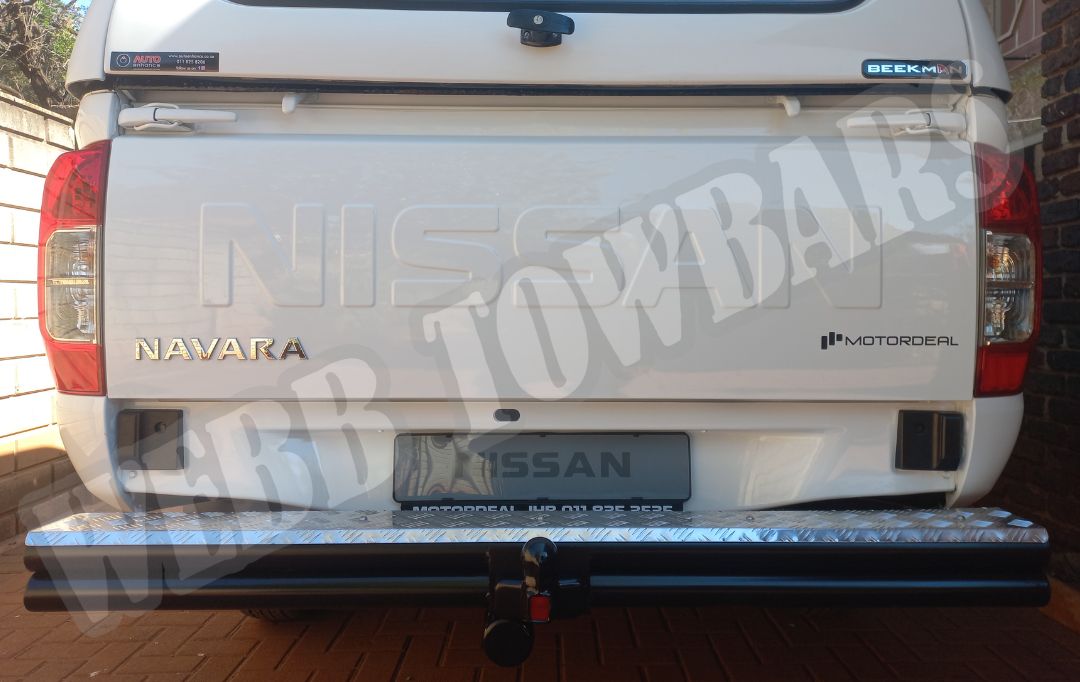 Nissan Navara fitted with a robust Double Tube and Step Towbar by Webb Towbars in Gauteng, South Africa – designed for strength, durability, and enhanced rear step access.
